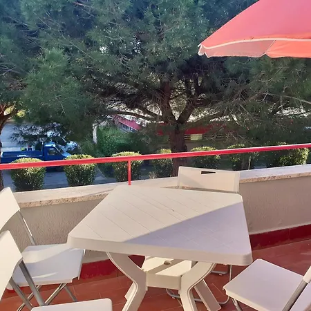 Isa-holiday Homes With Common Swimming-pool In From 400 To 900 Meters From The Sea Marina Di Bibbona
