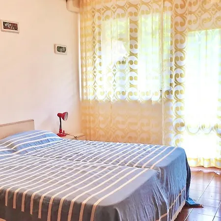 Isa-holiday Homes With Common Swimming-pool In From 400 To 900 Meters From The Sea דירה *