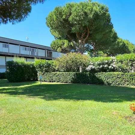 Isa-holiday Homes With Common Swimming-pool In From 400 To 900 Meters From The Sea Appartement