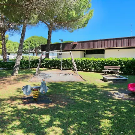 Appartement Isa-holiday Homes With Common Swimming-pool In From 400 To 900 Meters From The Sea *