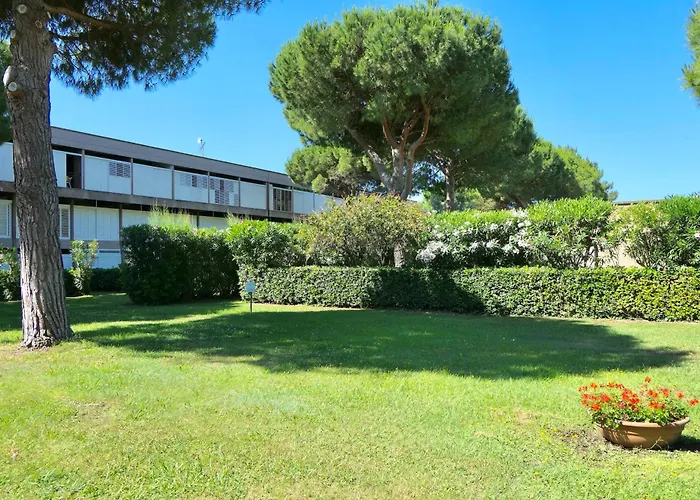 Isa-holiday Homes With Common Swimming-pool From 400 To 900 Meters From The Sea Apartmán